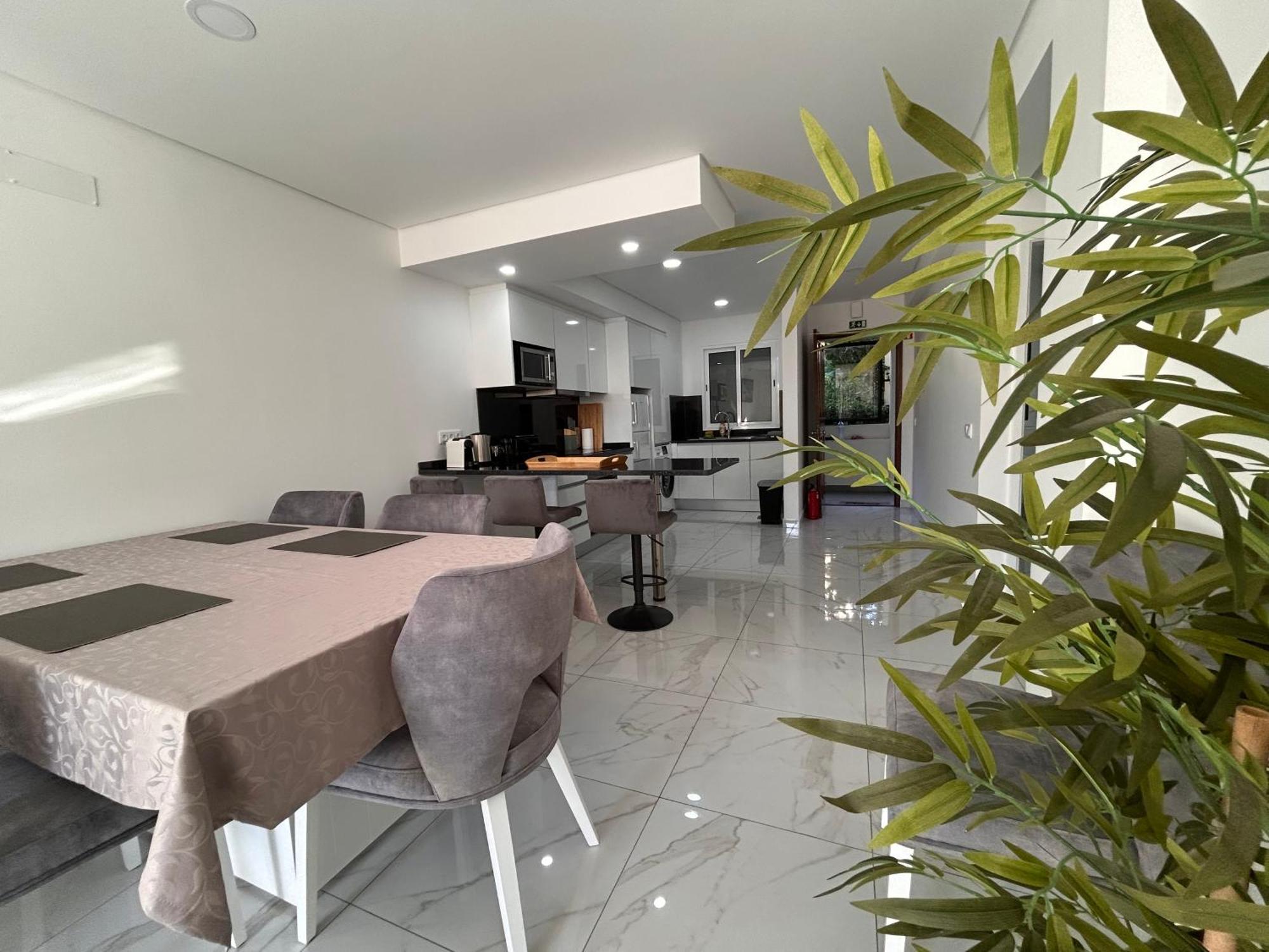 פונשל Ocean Dream Apartment- Air Condition מראה חיצוני תמונה